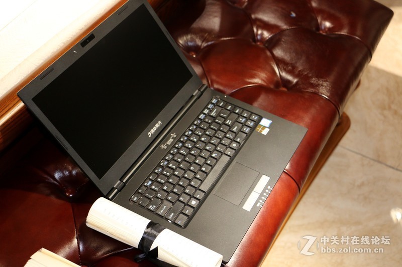 ＃迅捷高效，至轻随行＃不吹不黑的清华同方笔记本深入评测