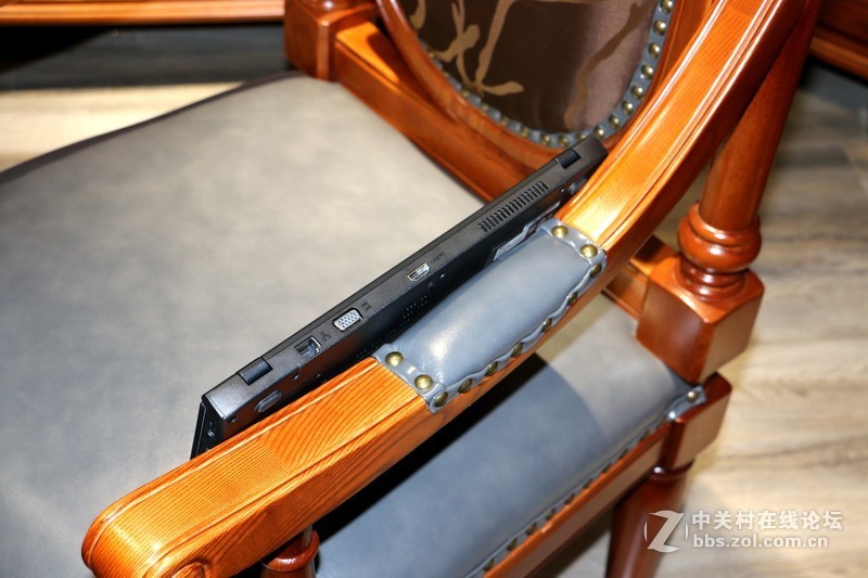 ＃迅捷高效，至轻随行＃不吹不黑的清华同方笔记本深入评测