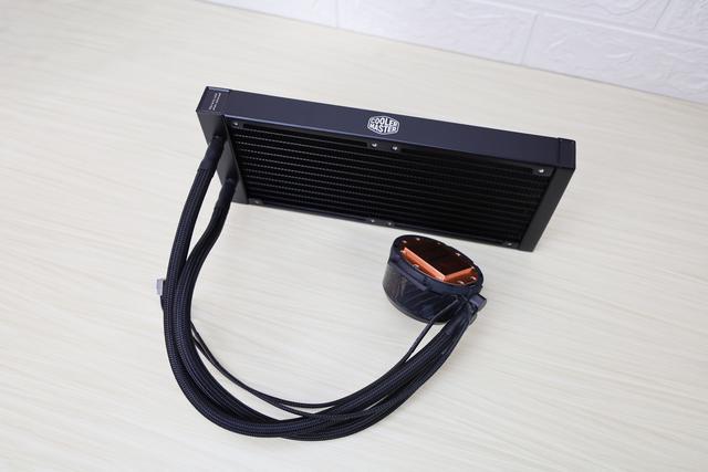 水冷的诱惑 酷冷至尊冰神P240 ARGB装机体验