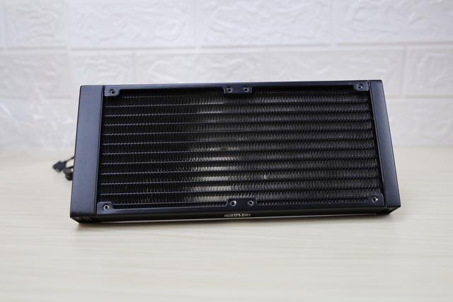 水冷的诱惑 酷冷至尊冰神P240 ARGB装机体验