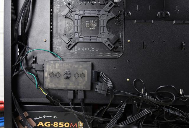 水冷的诱惑 酷冷至尊冰神P240 ARGB装机体验