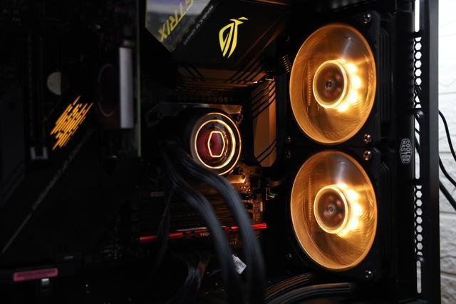 水冷的诱惑 酷冷至尊冰神P240 ARGB装机体验