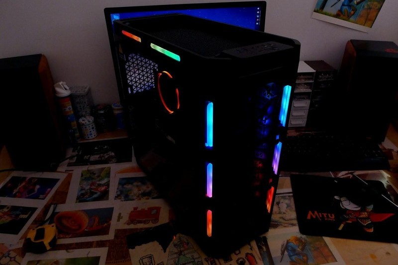 超越常规，电源前置分仓设计全面优化机箱散热！