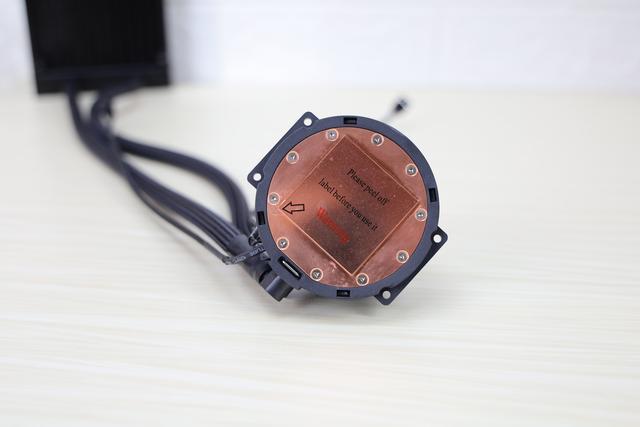 水冷的诱惑 酷冷至尊冰神P240 ARGB装机体验