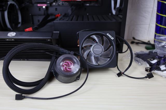 水冷的诱惑 酷冷至尊冰神P240 ARGB装机体验