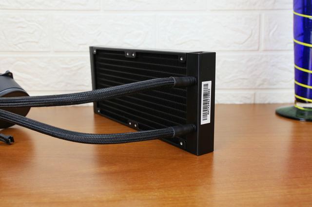 360度可旋转水冷头  全面屏ARGB灯效 超频三凌镜GI-CX240ARGB水冷测评体验