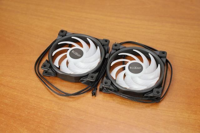 360度可旋转水冷头  全面屏ARGB灯效 超频三凌镜GI-CX240ARGB水冷测评体验