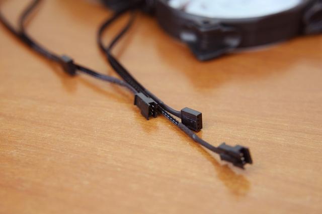 360度可旋转水冷头  全面屏ARGB灯效 超频三凌镜GI-CX240ARGB水冷测评体验