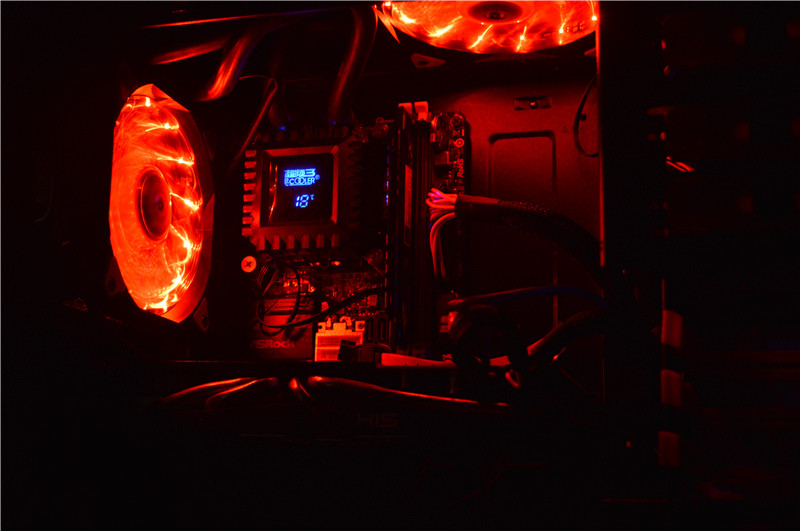 霸道总裁遇到霸道大小姐，双十二攒机记（装机篇）