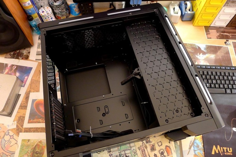 超越常规，电源前置分仓设计全面优化机箱散热！