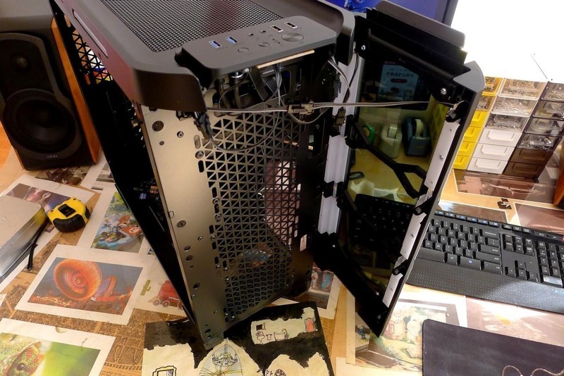 超越常规，电源前置分仓设计全面优化机箱散热！