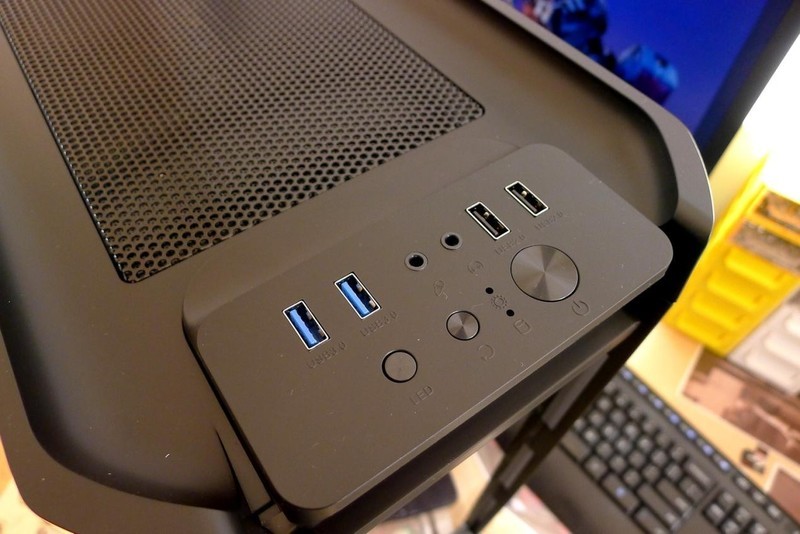 超越常规，电源前置分仓设计全面优化机箱散热！