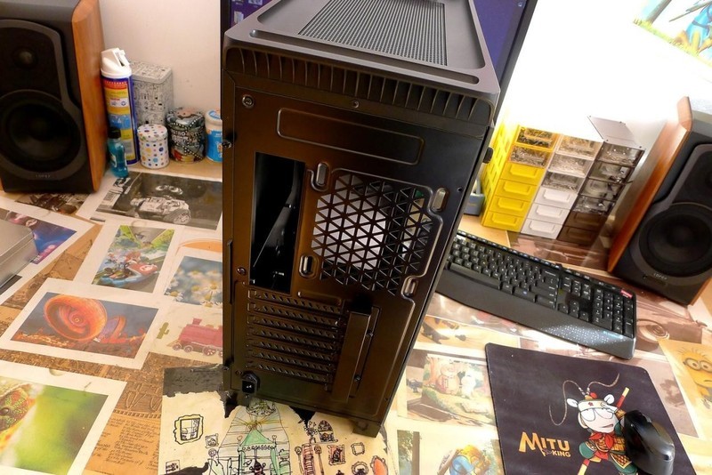 超越常规，电源前置分仓设计全面优化机箱散热！