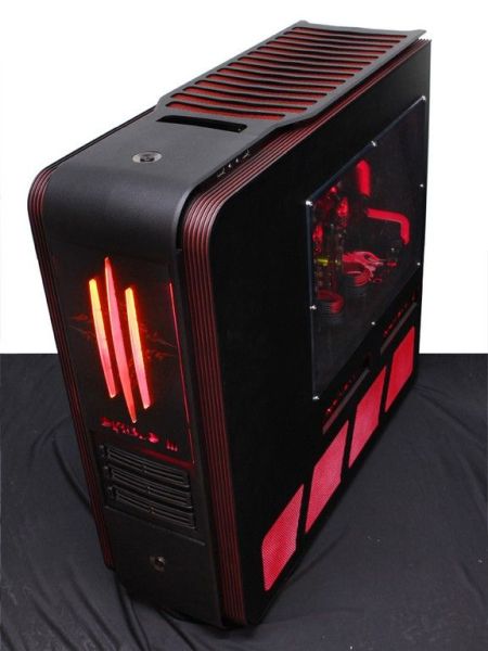 国外玩家自制《暗黑破坏神3》主题机箱