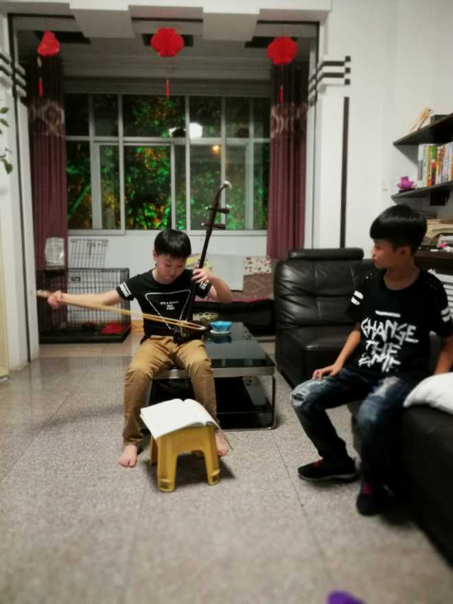 晚上照像效果不太理想，请大神友招！