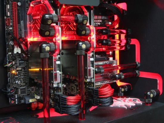 国外玩家自制《暗黑破坏神3》主题机箱