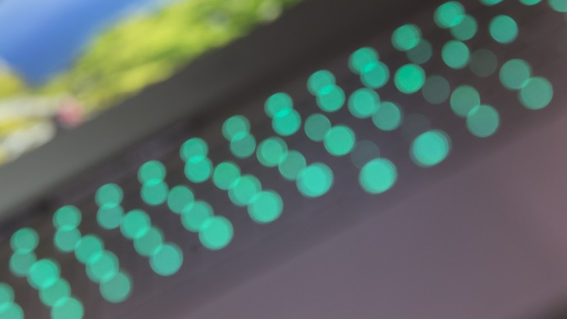 【版块开荒】雷蛇灵刃15超薄游戏本，吃鸡80帧游戏体验性能王者