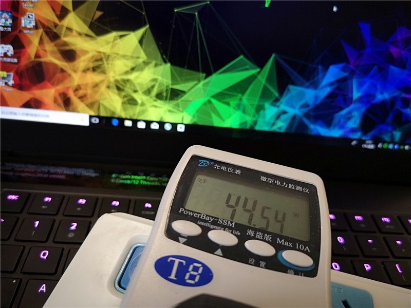 【版块开荒】雷蛇灵刃15超薄游戏本，吃鸡80帧游戏体验性能王者