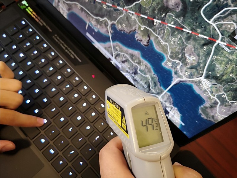 【版块开荒】雷蛇灵刃15超薄游戏本，吃鸡80帧游戏体验性能王者