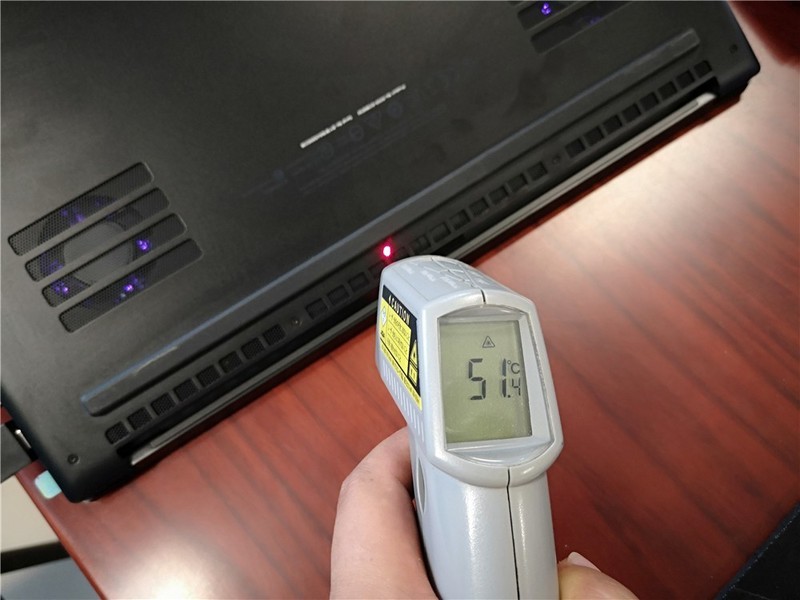 【版块开荒】雷蛇灵刃15超薄游戏本，吃鸡80帧游戏体验性能王者