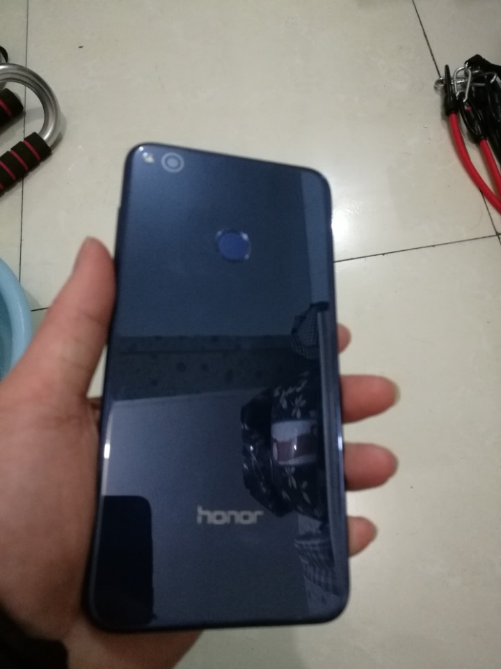 两个荣耀8，一个有Gt一个没有，mmp