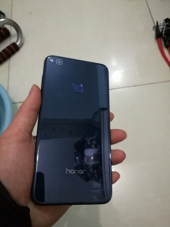 两个荣耀8，一个有Gt一个没有，mmp