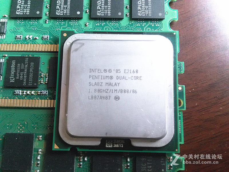 出几个内存和CPU