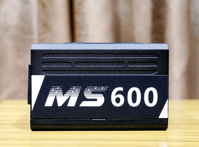 颜值高、身材好的ITX巨炮——华硕ROG STRIX H370-I GAMING+追风者217XE装机首晒