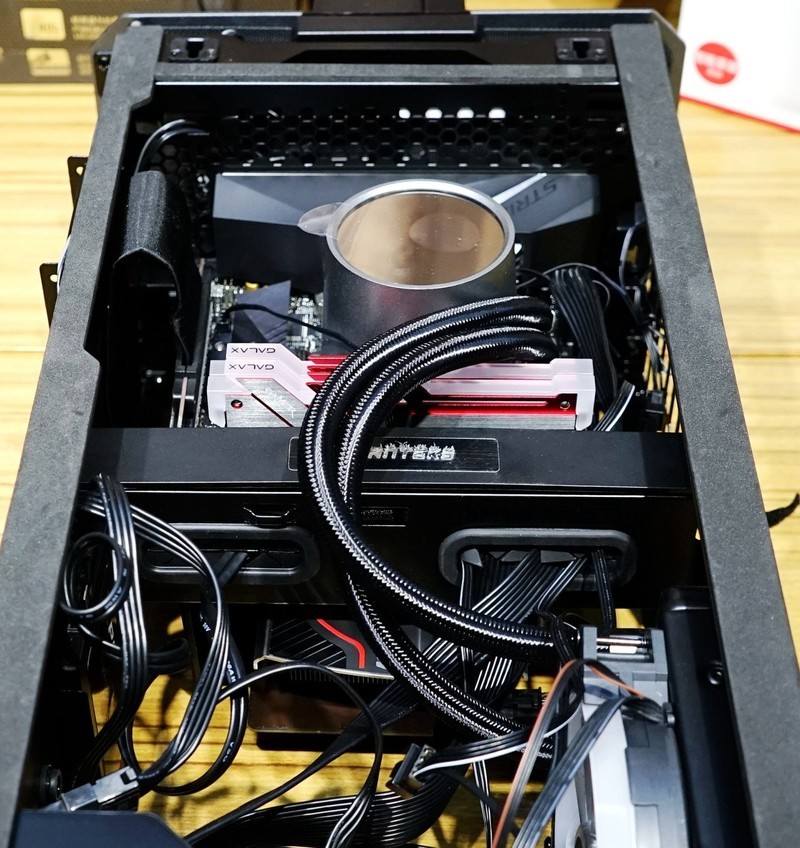 颜值高、身材好的ITX巨炮——华硕ROG STRIX H370-I GAMING+追风者217XE装机首晒