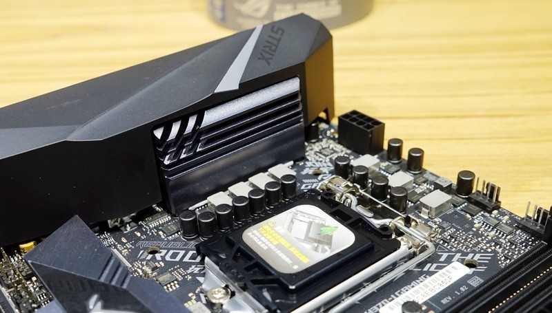 颜值高、身材好的ITX巨炮——华硕ROG STRIX H370-I GAMING+追风者217XE装机首晒