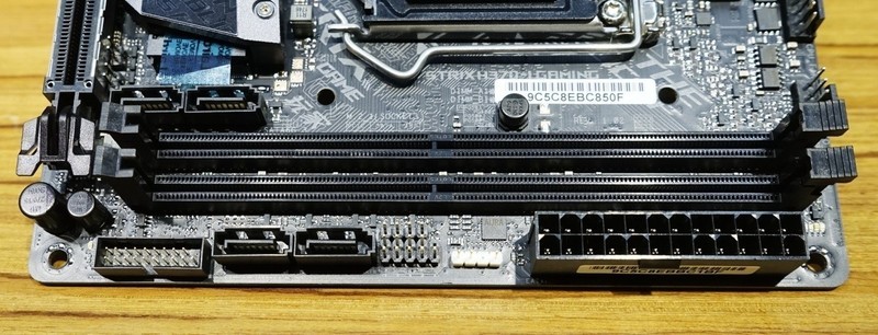 颜值高、身材好的ITX巨炮——华硕ROG STRIX H370-I GAMING+追风者217XE装机首晒