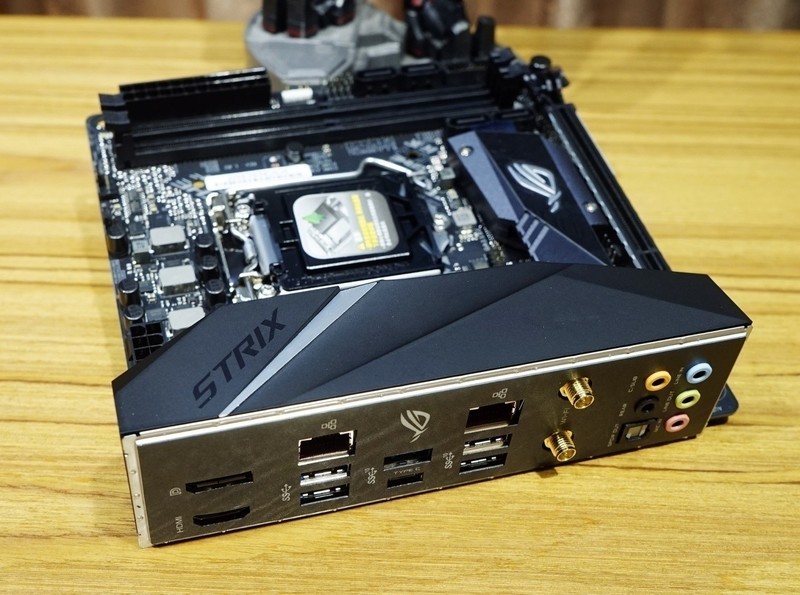 颜值高、身材好的ITX巨炮——华硕ROG STRIX H370-I GAMING+追风者217XE装机首晒