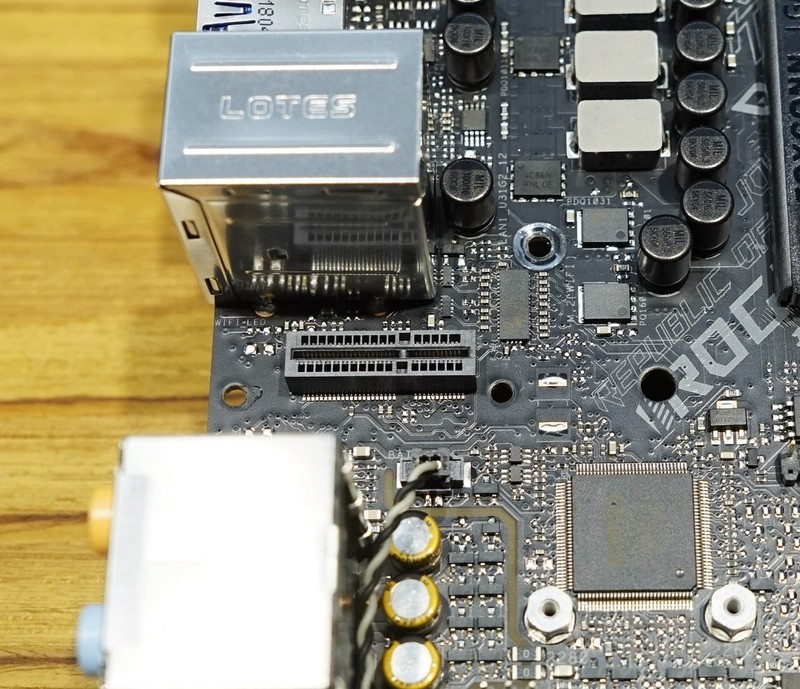 颜值高、身材好的ITX巨炮——华硕ROG STRIX H370-I GAMING+追风者217XE装机首晒