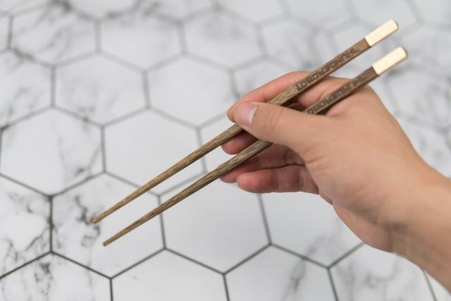 DG筷子辱华惹民愤，学学这家公司是怎么用筷子文化圈粉的