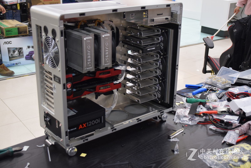 全铝机箱联力v1000l装机图赏专业背部走线