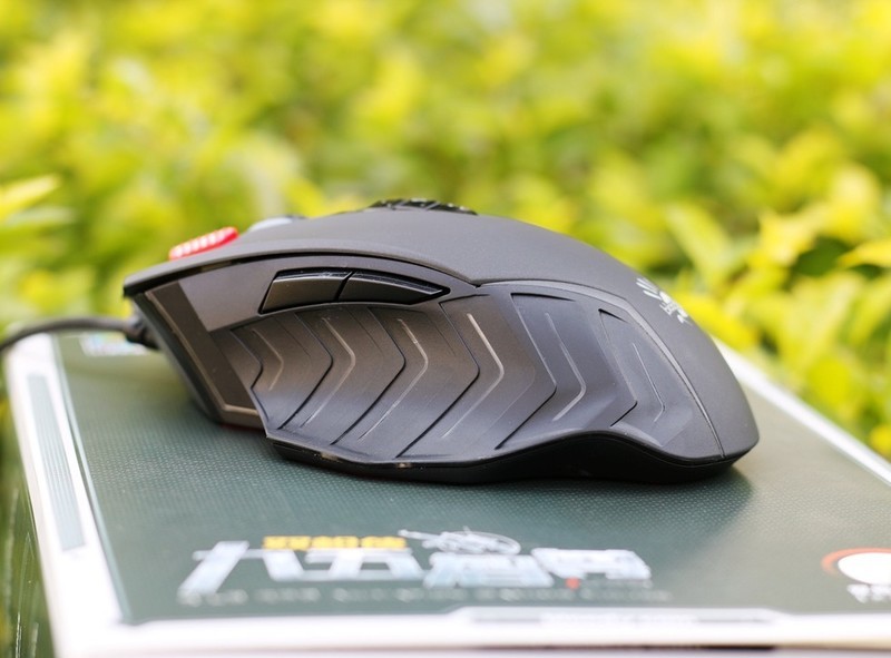 2018让教练带你吃鸡—血手幽灵双文明用语侠吃鸡教练J95体验