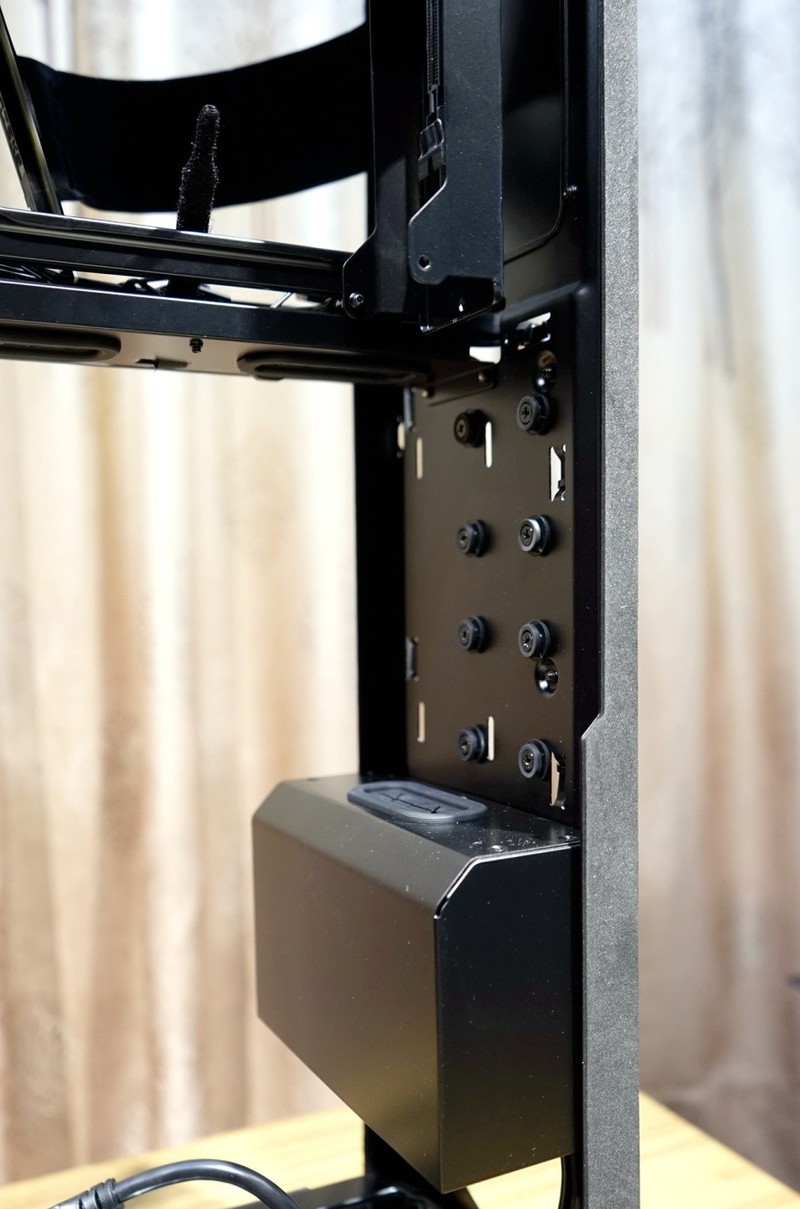 颜值高、身材好的ITX巨炮——华硕ROG STRIX H370-I GAMING+追风者217XE装机首晒