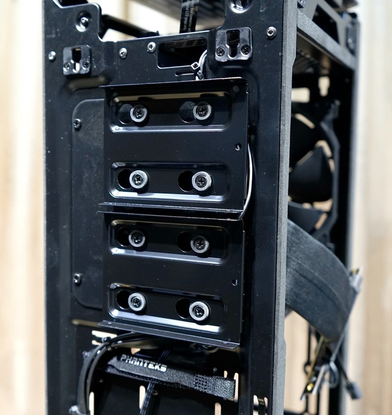 颜值高、身材好的ITX巨炮——华硕ROG STRIX H370-I GAMING+追风者217XE装机首晒