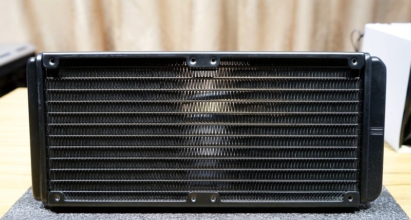 颜值高、身材好的ITX巨炮——华硕ROG STRIX H370-I GAMING+追风者217XE装机首晒