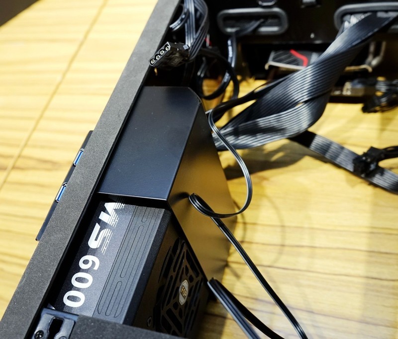 颜值高、身材好的ITX巨炮——华硕ROG STRIX H370-I GAMING+追风者217XE装机首晒