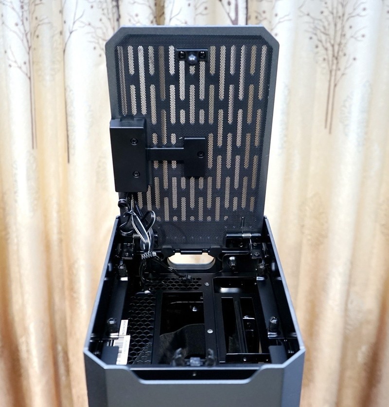 颜值高、身材好的ITX巨炮——华硕ROG STRIX H370-I GAMING+追风者217XE装机首晒