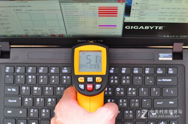 GIGABYTE P34W V3 烧机测试(降频与CPU温度细说明) Part3