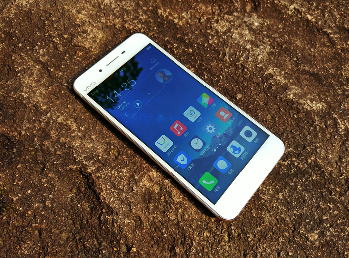 今日话题颜值高端细品vivox6金色开箱