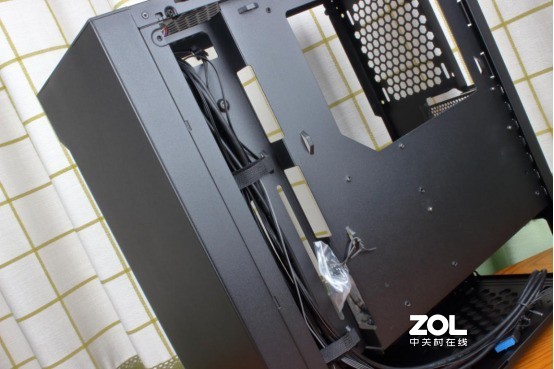 忍痛喝下“吉的堡”矿泉水，960那就再坚战2年吧