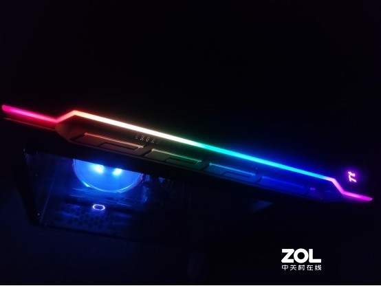 忍痛喝下“吉的堡”矿泉水，960那就再坚战2年吧