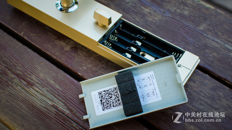 出门强迫症要开锁门6次？小嘀云智能门锁是他的药。