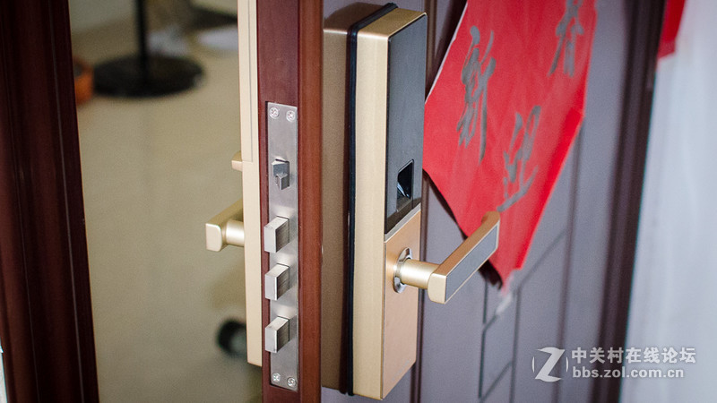 出门强迫症要开锁门6次？小嘀云智能门锁是他的药。