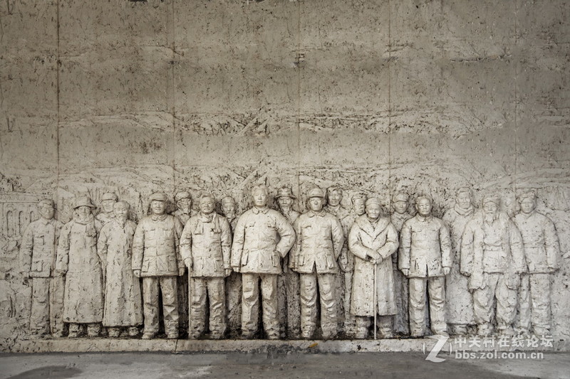 缅怀和纪念－－革命人物雕塑记