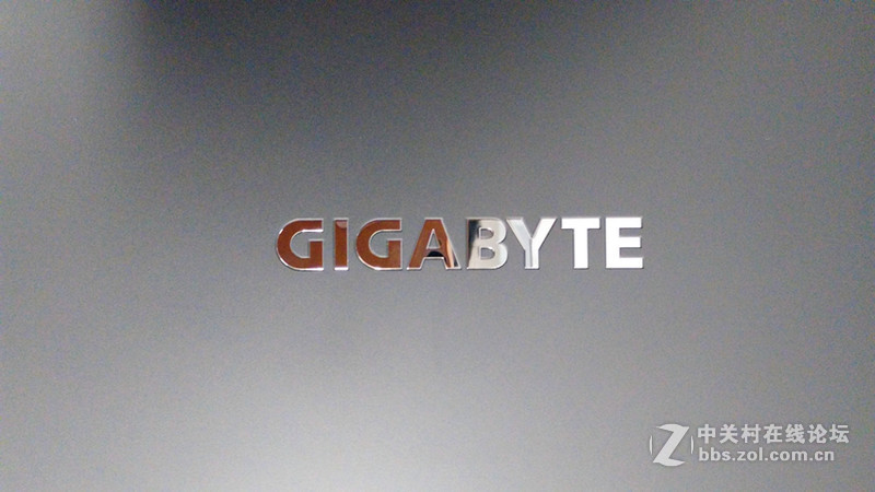 入门级游戏本-技嘉P15V5上手记