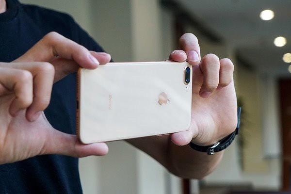 星空体育平台Note8、iPhone 8 Plus拍照对比：谁能称王？